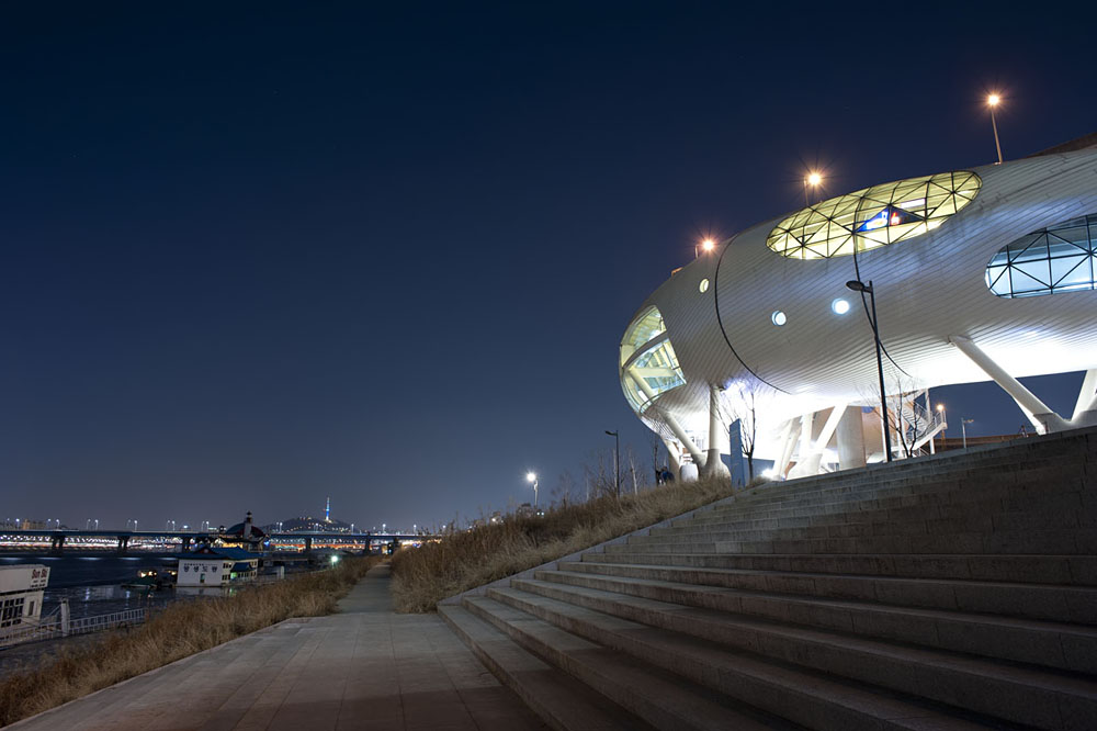 Ttukseom Cultural Complex J-Bug